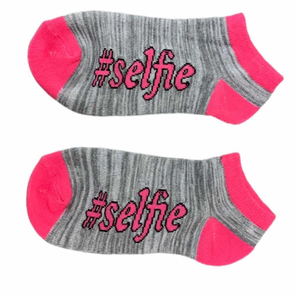 ❣️3/$15❣️ "# SELFIE" Ankle Socks